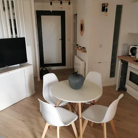 Le Tramontane ,draps Et Serviettes Non Inclus Лёкат