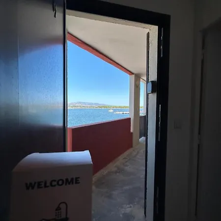 Le Tramontane ,draps Et Serviettes Non Inclus Апартаменты